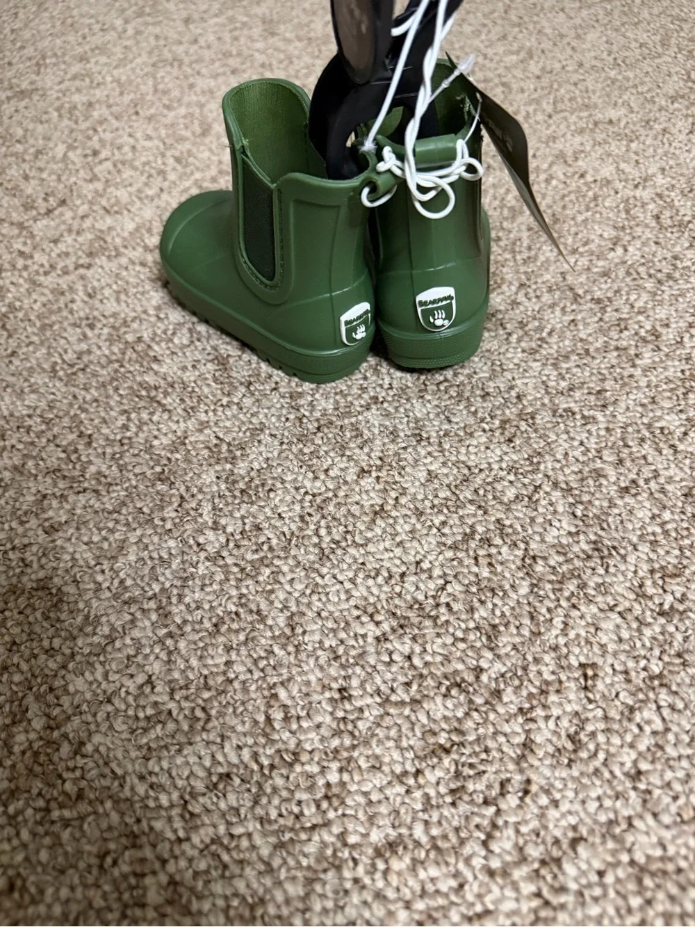 NWT Green Waterproof Chelsea Rain Boots size 3